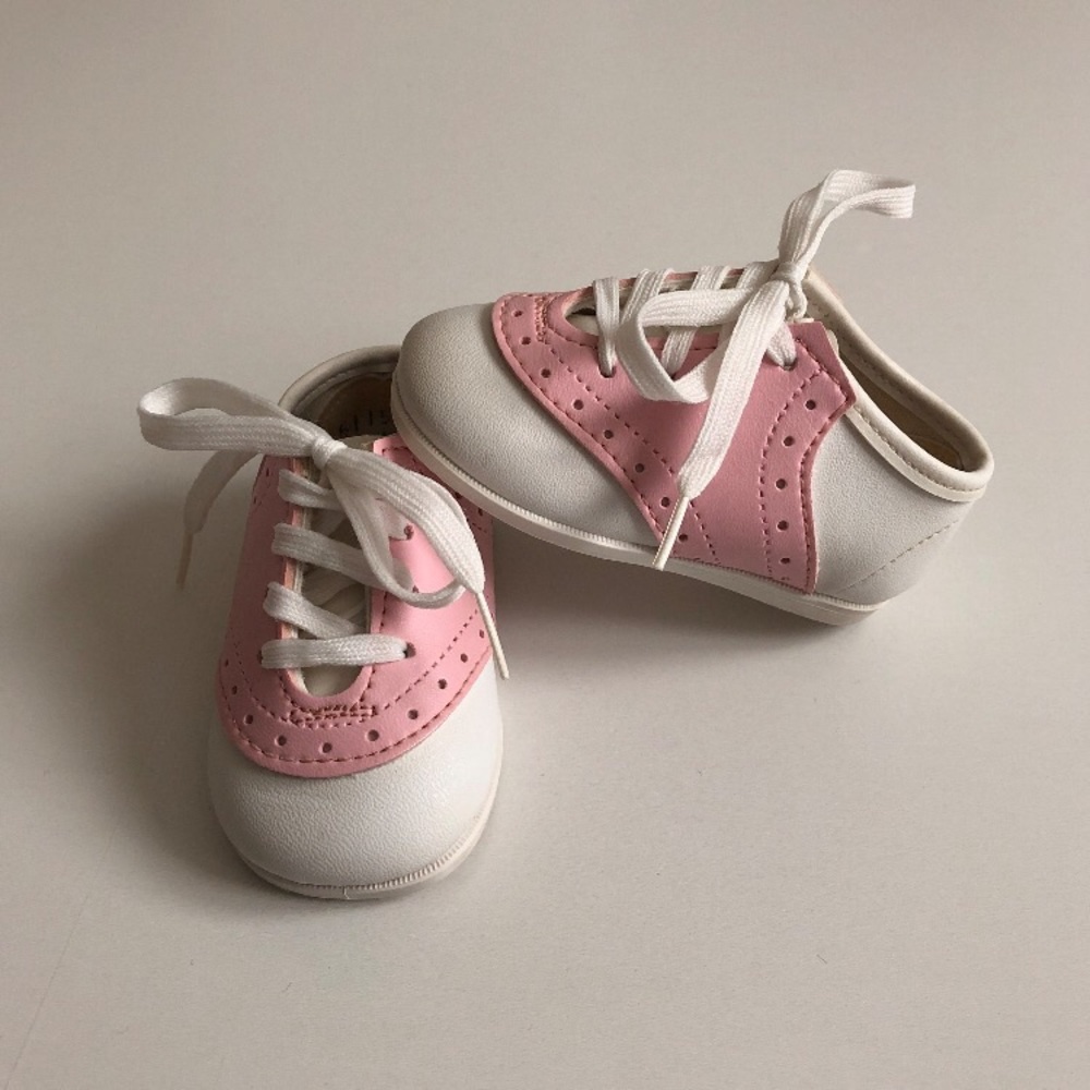 Vtg • baby saddle shoes